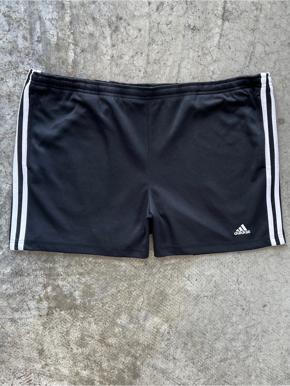 adidas Black 3-Stripe Mesh Athletic Gym Shorts Drawstring Sporty 4" Inseam Large